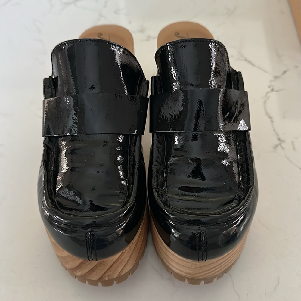 Free People Black Patent Corbin Loager Clog - Picture 2 of 12